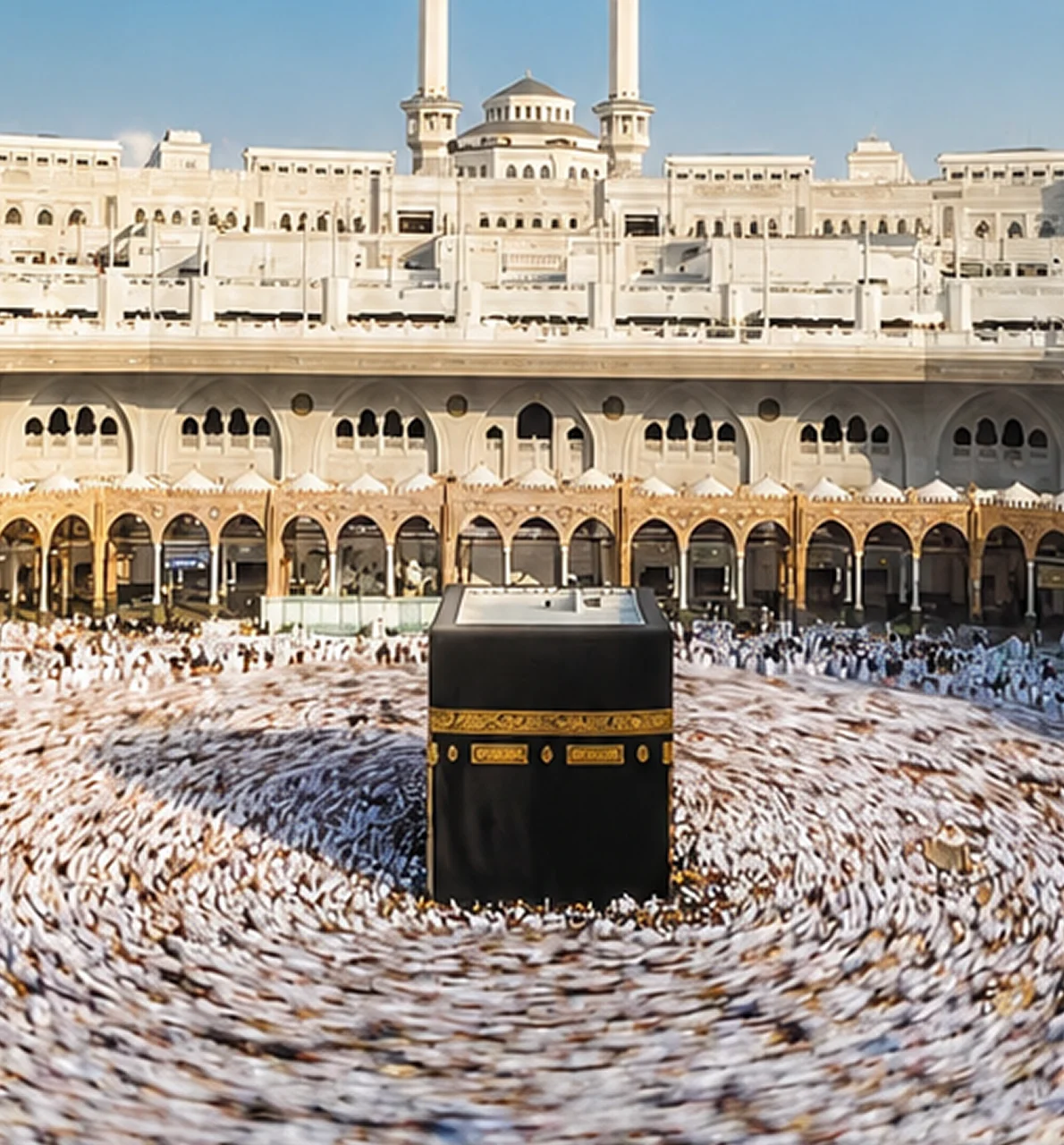 Jamaah melakukan tawaf di sekitar Ka'bah
